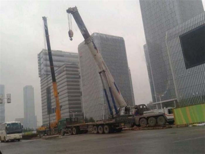 柯桥区“自动找平”—— 吊车的 “平地神器” 技术