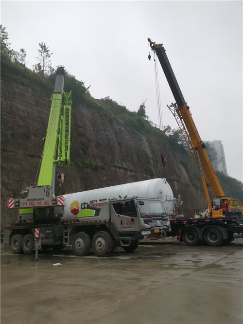 柯桥区“不怕风雨冻”—— 吊车的 “恶劣环境适应” 技术